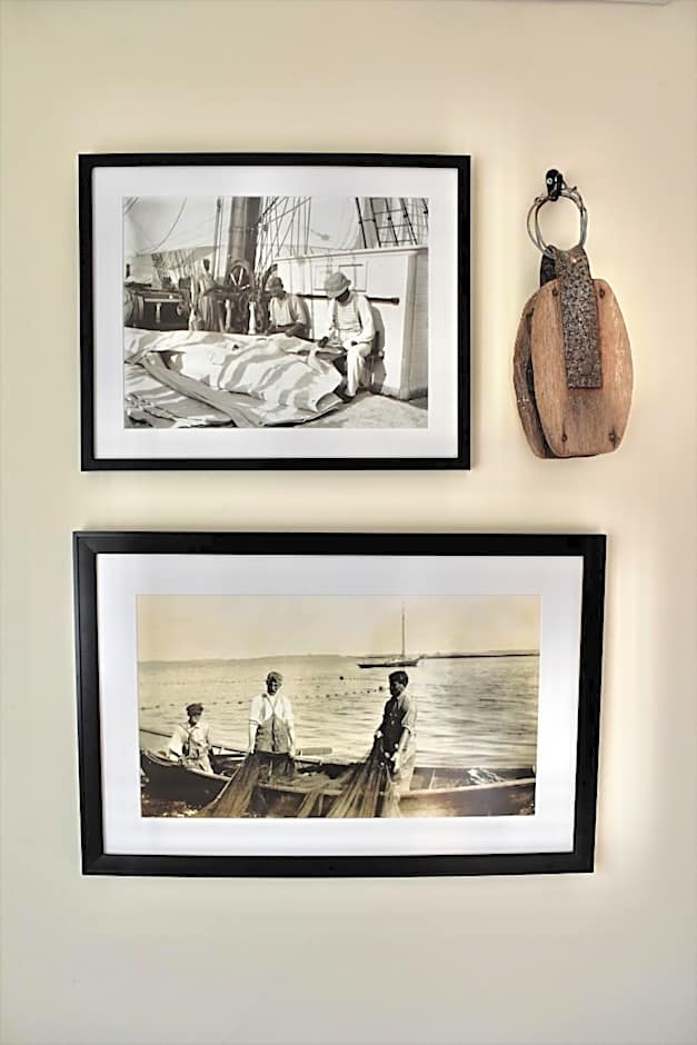 East Wind Inn & Suites