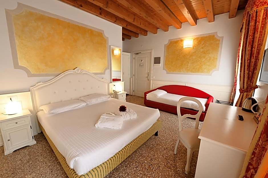 Hotel Villa Patriarca