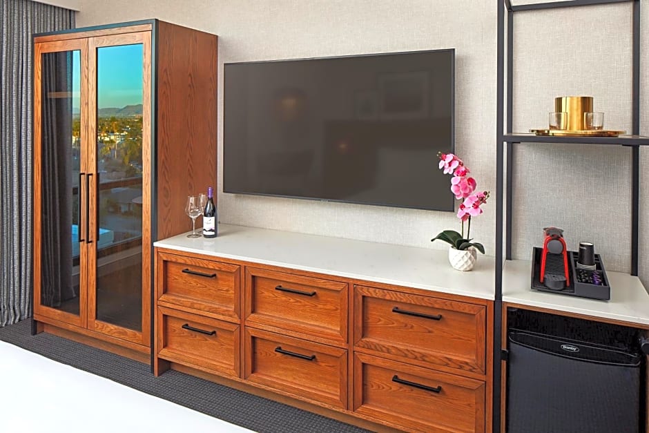 Senna House Scottsdale, Curio Collection By Hilton
