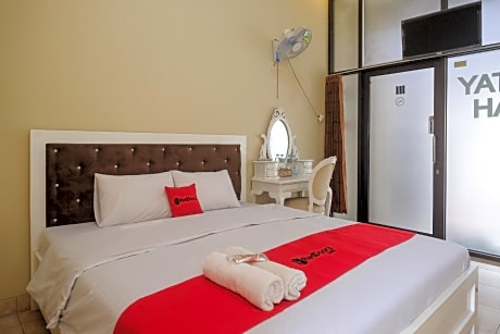 RedDoorz Syariah near Alun Alun Wonosobo 3