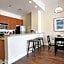 Amazing Condos Beautiful View 2 Blocks To French Quarter, Small Rooftop Pool, Gym, Seanger Theater, Super Dome, And Bourbon St