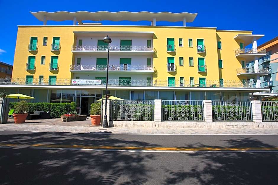 Hotel Holiday Park