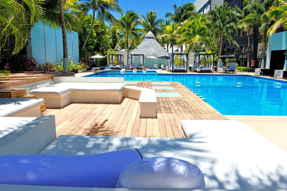 Oh! The Urban Oasis - Adults only
