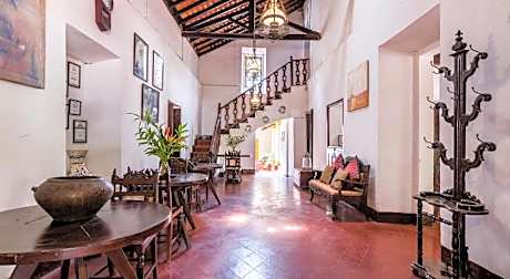 Granpas Inn - Hotel Bougainvillea