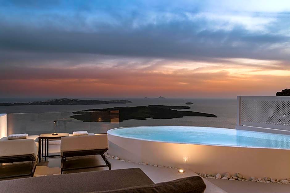 Aqua Luxury Suites Santorini