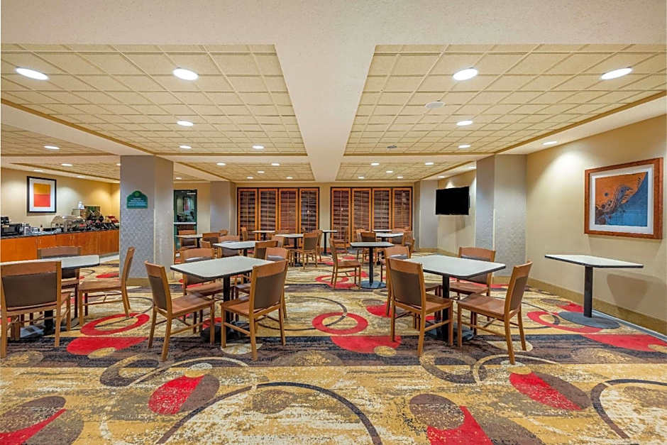 Wingate by Wyndham Gillette