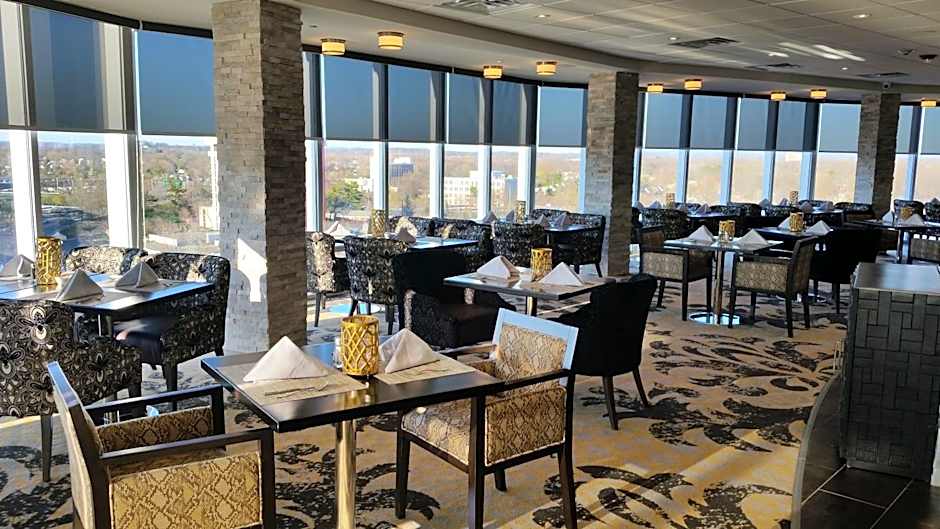 Crowne Plaza Saddlebrook By IHG