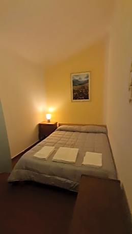 Standard Double Room with Shared Bathroom