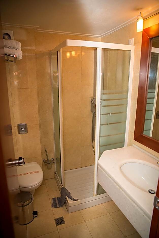 Maritsas Hotel & Suites