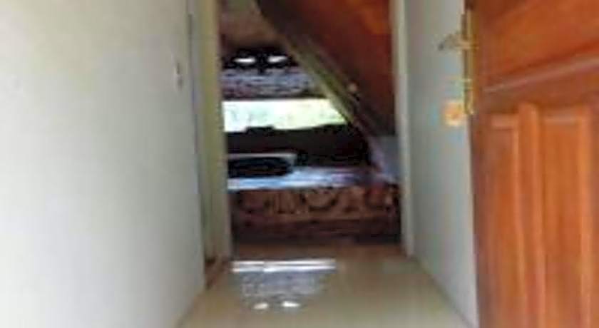 Laster Jony's Guest House