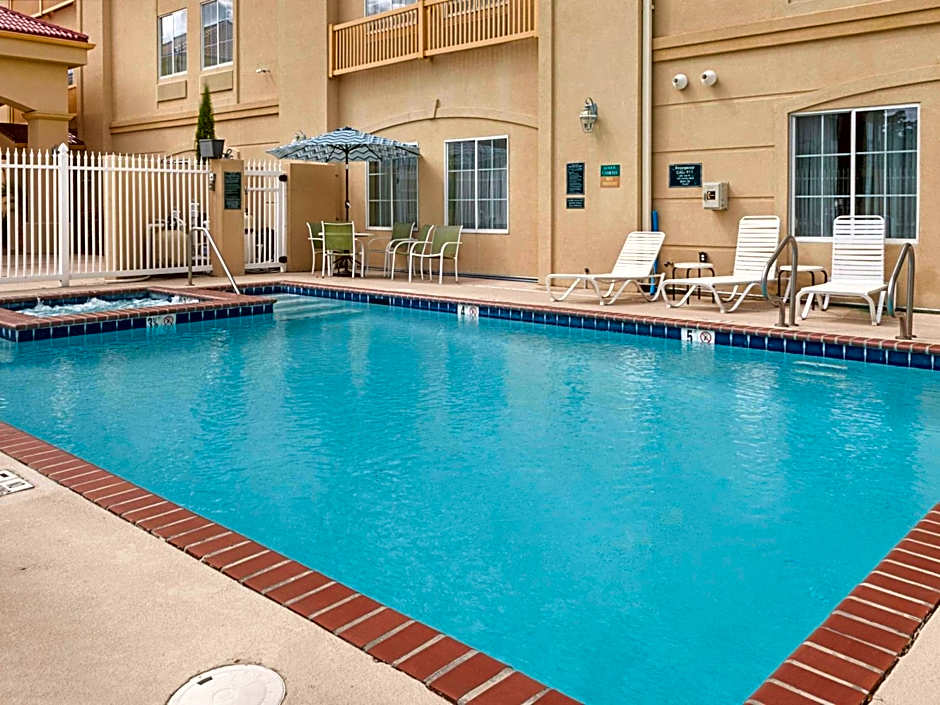 La Quinta Inn & Suites by Wyndham Slidell - North Shore Area