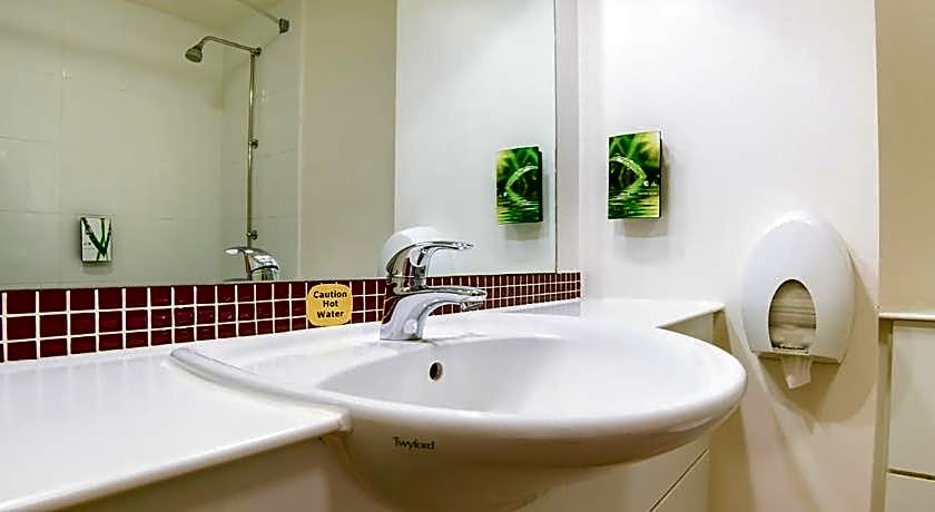 OYO Lakeside Haydock Hotel St Helens