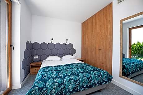 Two-Bedroom Deluxe Apartment with Balcony