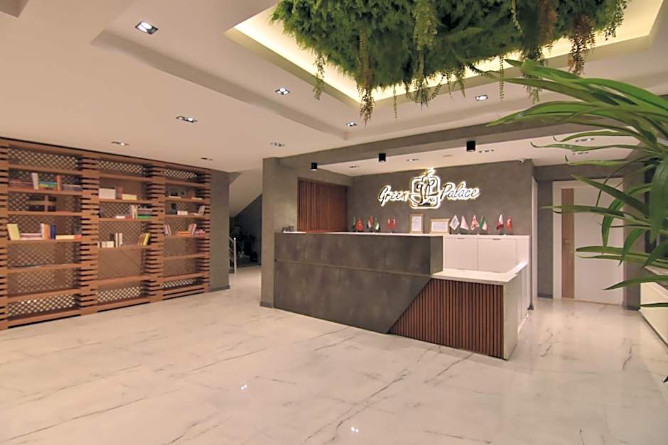 Green Palace Suite Hotel