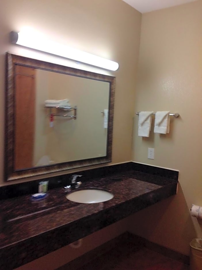 Yorktown Inn and Suites