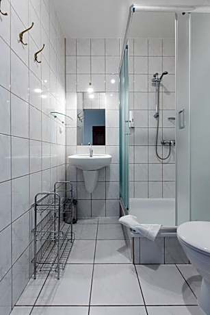 Economy Twin Room