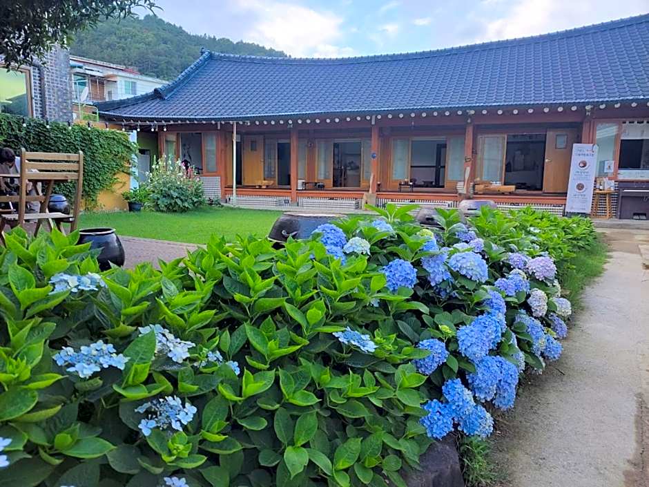 Daoljae Hanok Pension