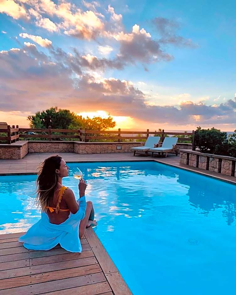 Costa Paradiso Resort