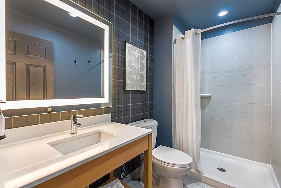 Ardsley Acres Hotel Court