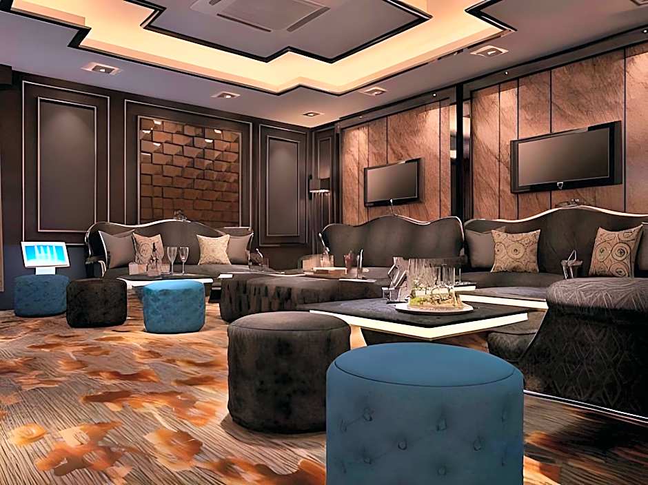Vangohh Eminent Hotel & Spa
