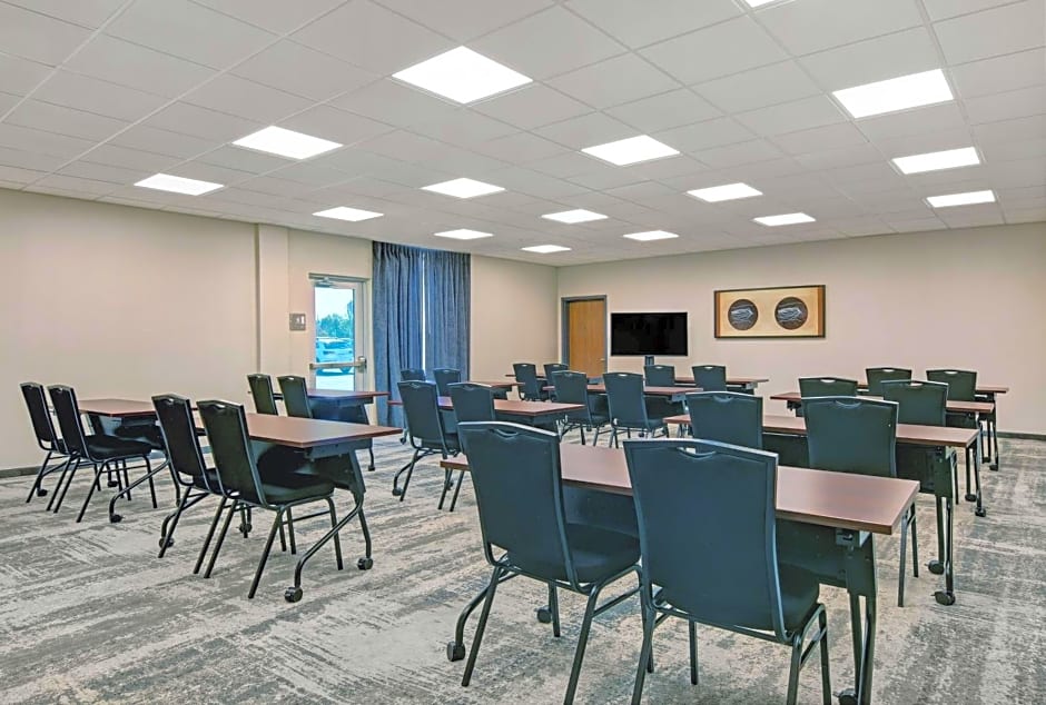 Homewood Suites by Hilton Edison Woodbridge, NJ