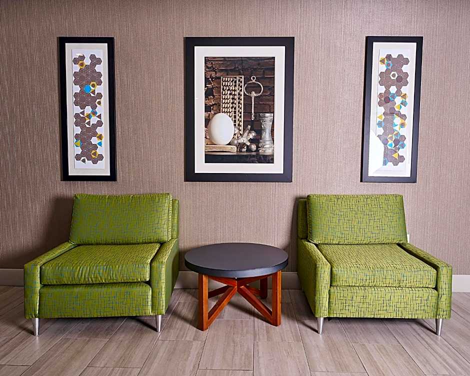 Holiday Inn Express Charleston-Civic Center By IHG
