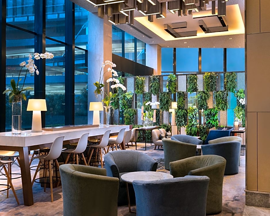 Four Points by Sheraton Surabaya, Tunjungan Plaza