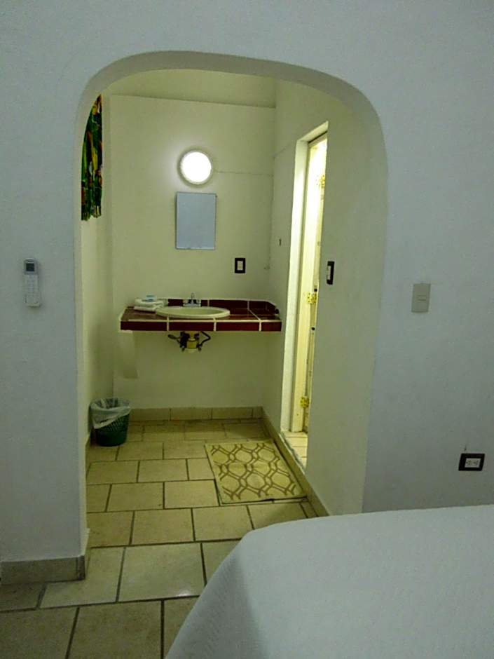Alexandross Hostel
