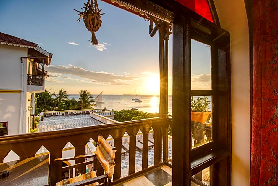 Tembo House Hotel