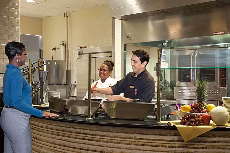 Embassy Suites By Hilton Savannah Airport