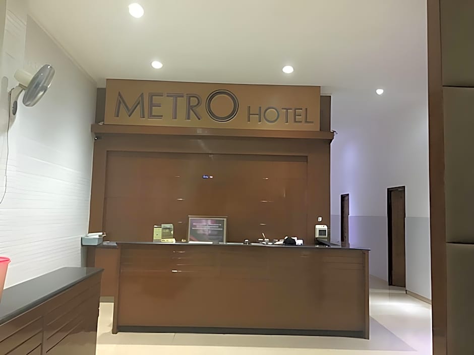 Metro Hotel