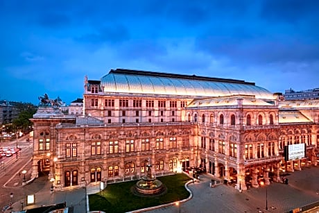 One-Bedroom Prince of Wales Pesidential King Suite