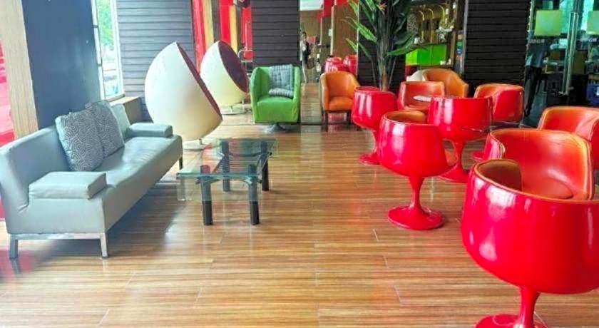 Capital O 75514 Vasidtee City Hotel (Suphanburi)