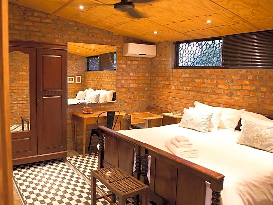 Liedjiesbos Urban Olive Farm Accommodation