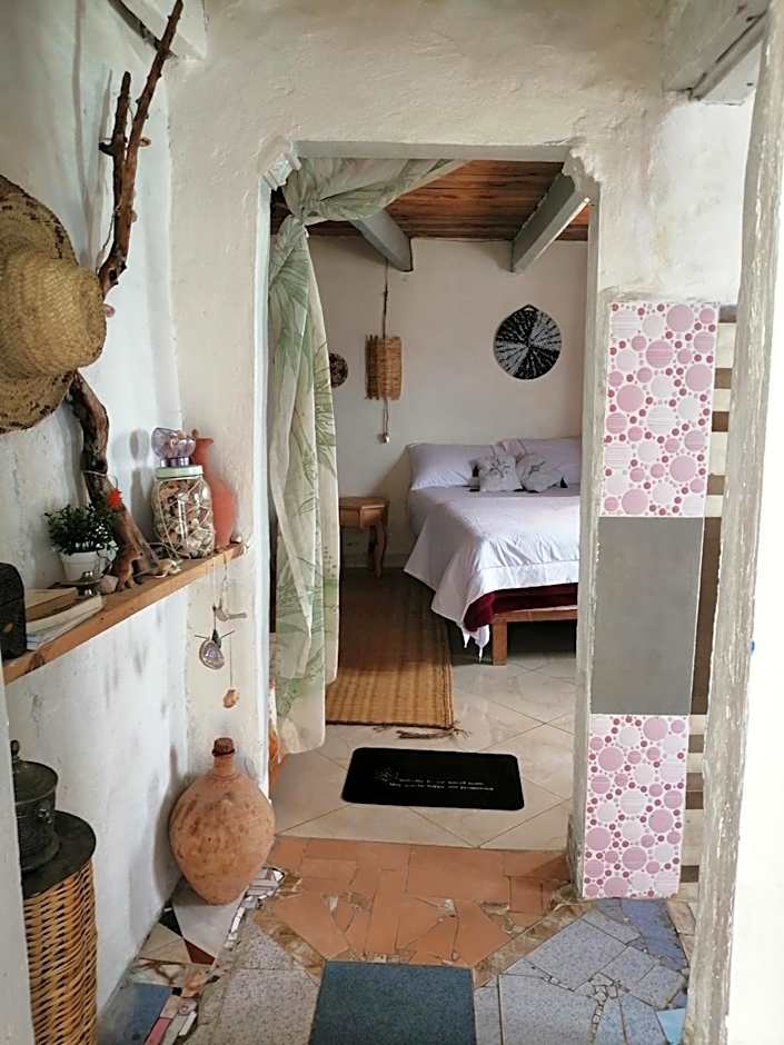 AJARIF ⴰⵊⴰⵔⵉⴼ - Fisherman cabin