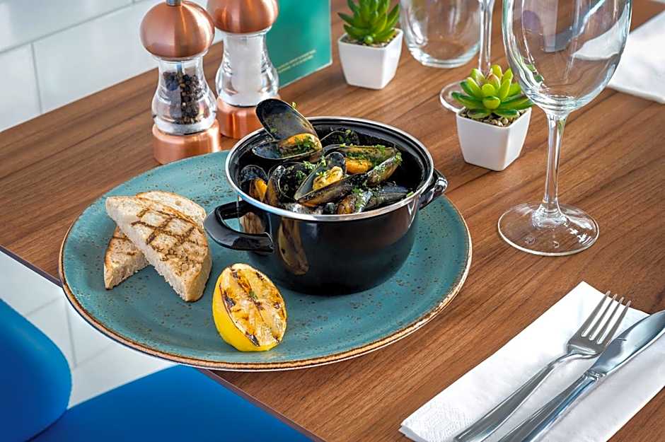 Courtyard by Marriott Glasgow Airport