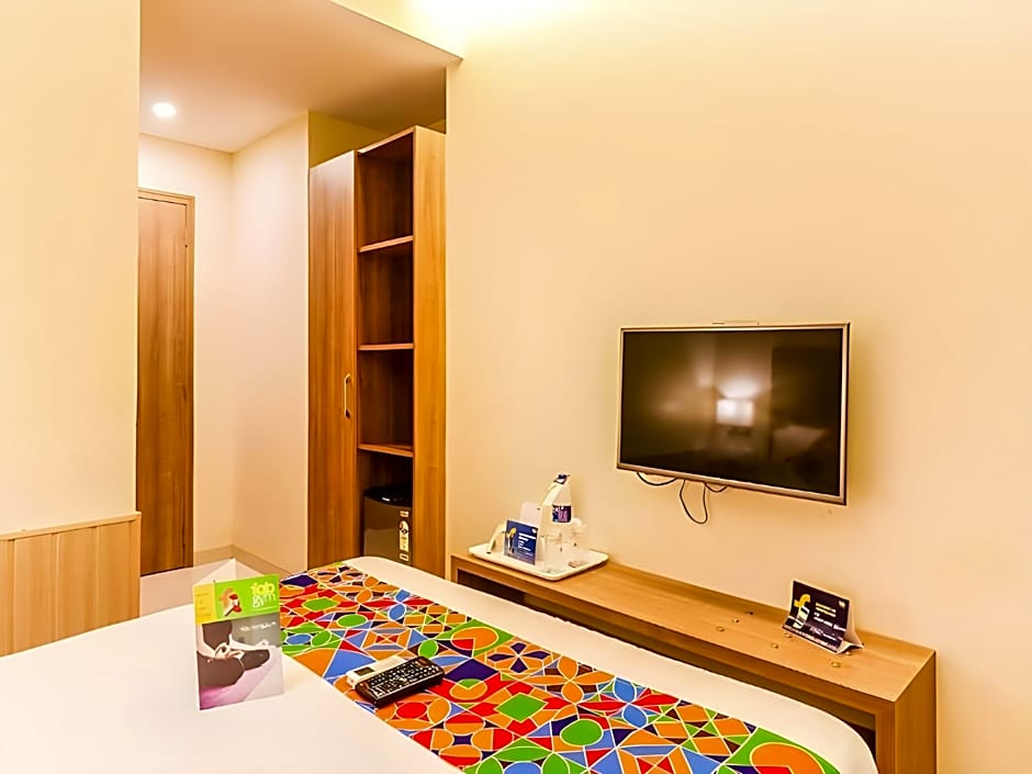 FabHotel Ascot International