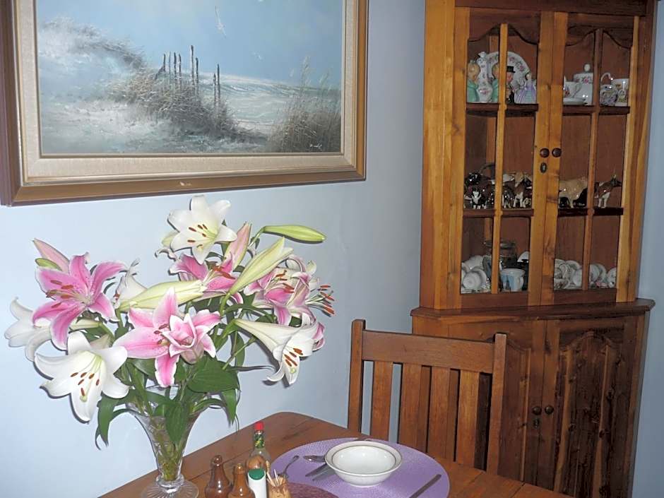 A1 Kynaston Guest House bed and breakfast or self catering