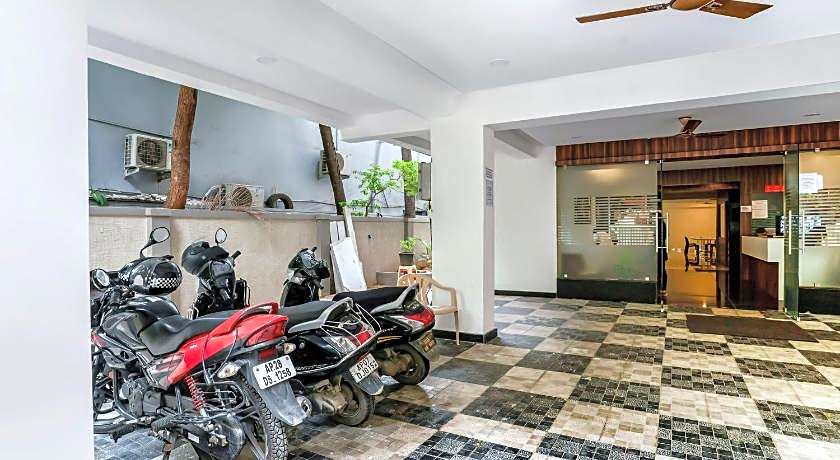 Super Hotel O Gokul Grand Near SR Nagar Police Station