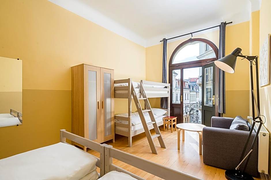 Hostel Mondpalast