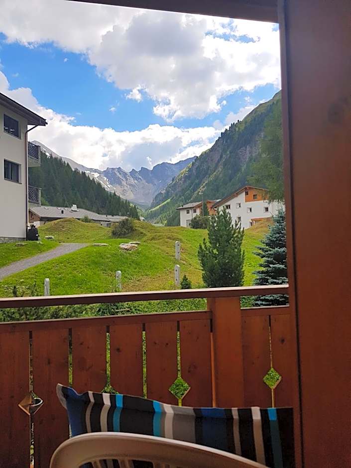 Apart-Garni Motnaida