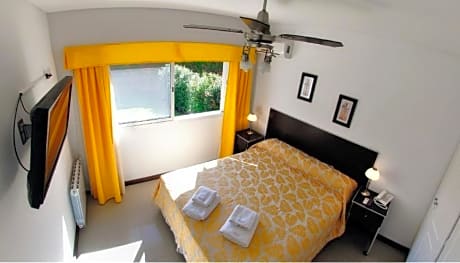 Apartment (3 Adults)
