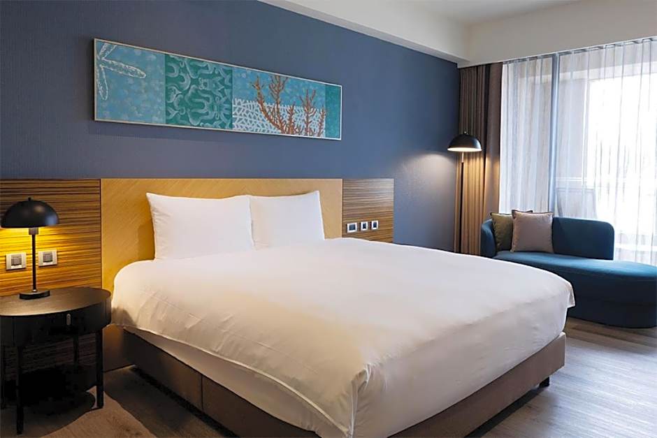 Photo 1 of 5 of Deluxe 1 King Bed