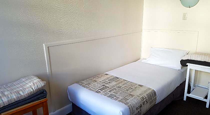 Whakatane Hotel