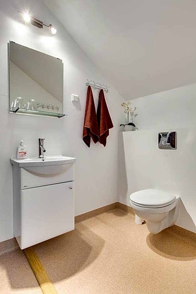 Janne Hotel with Self Check-in