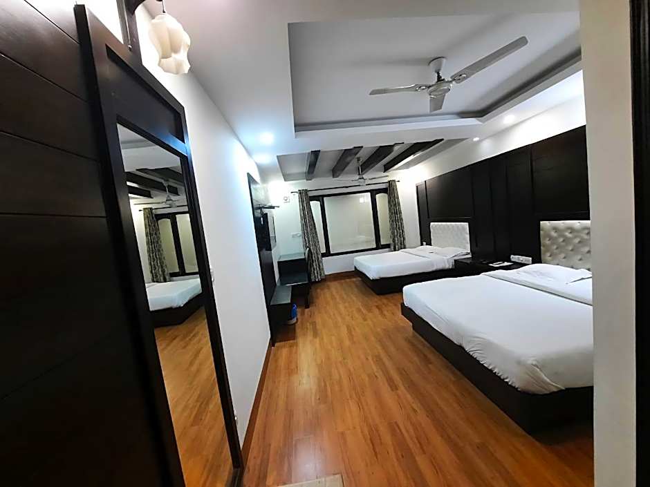 Hotel Basera