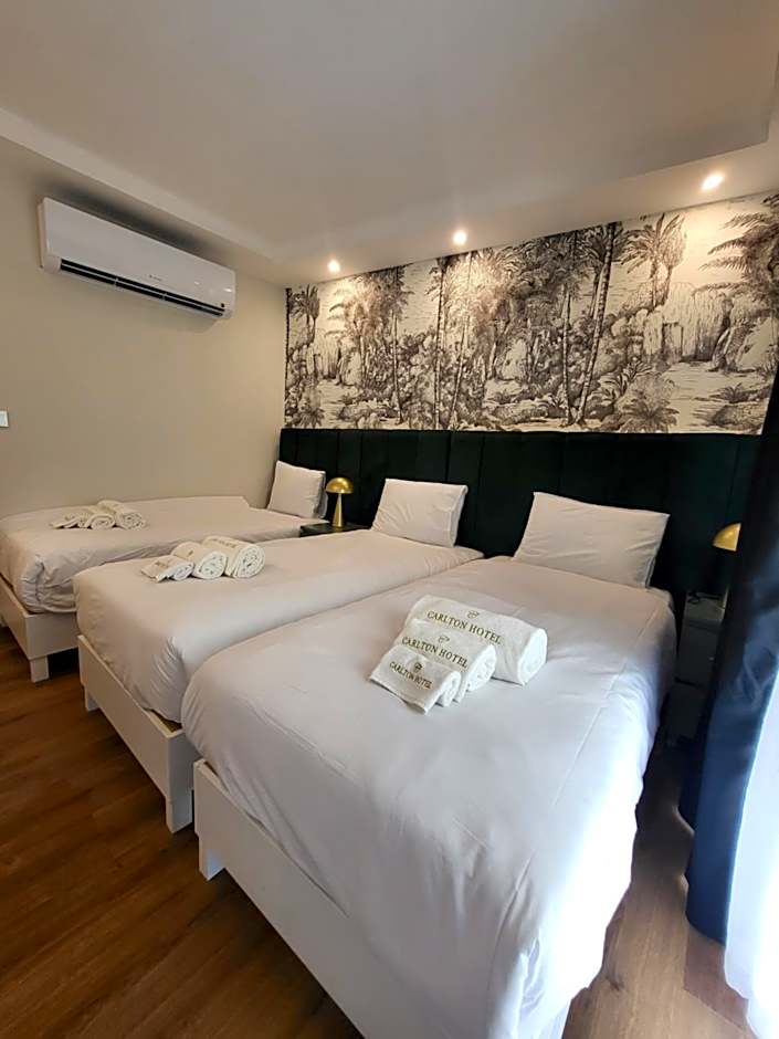 Carlton Hotel