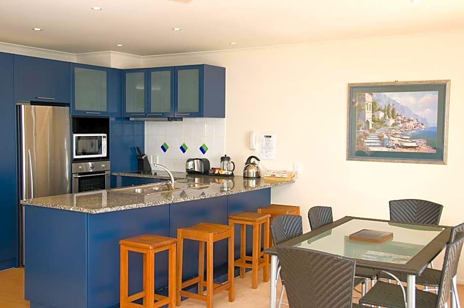 The Reef Beachfront Apartments