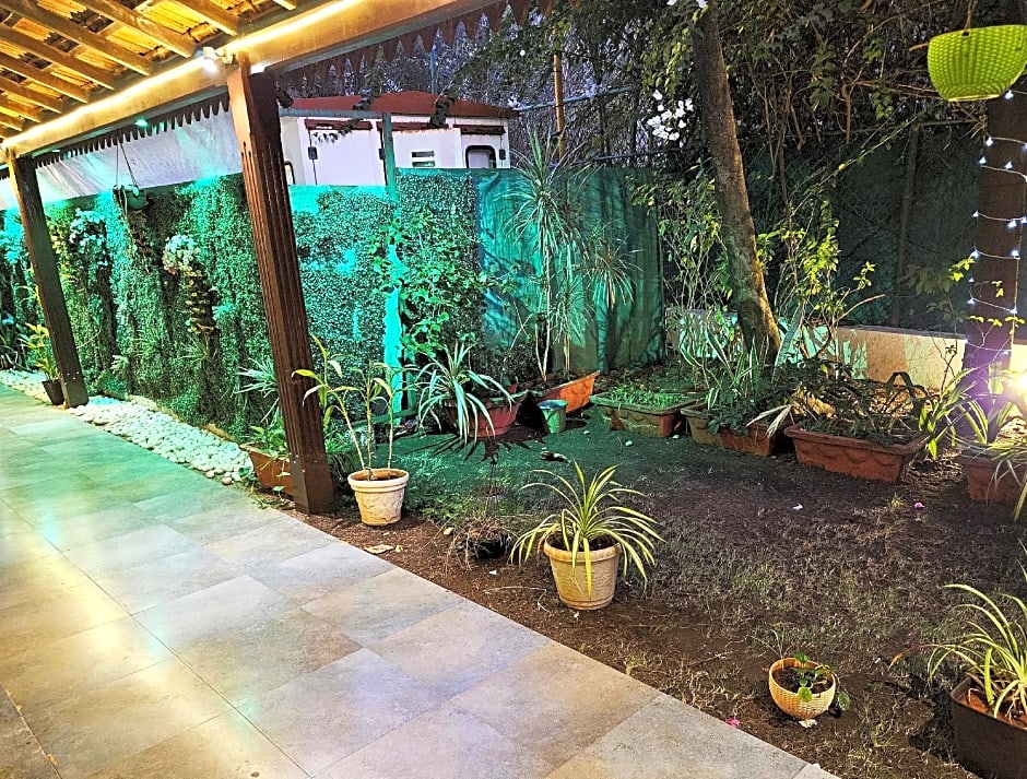 Shining Sand Beach Hotel