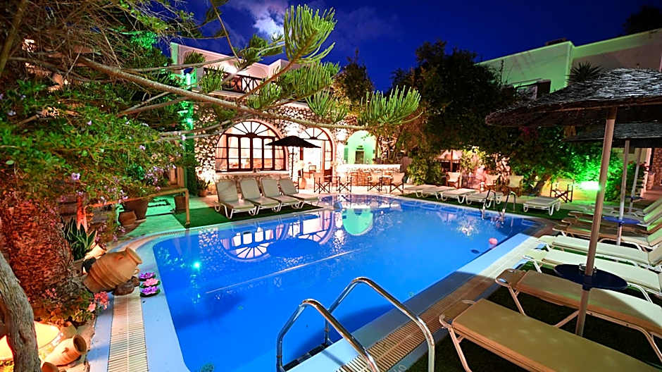 Philoxenia Hotel & Studios